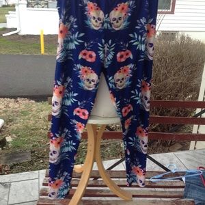 cow cow Pants - Cow cow leggings. cow cow Pants - Cow cow leggings.